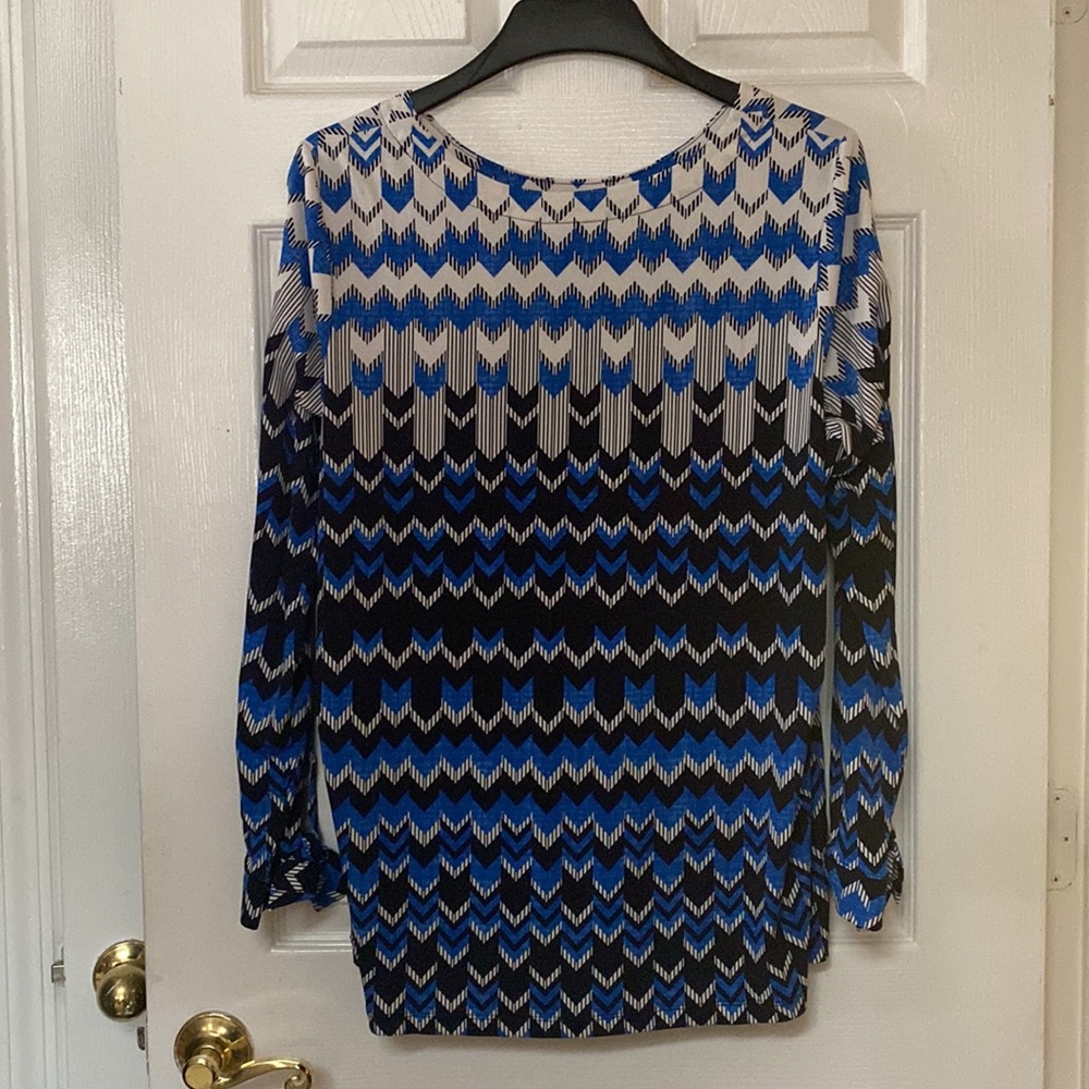 Susan Graver QVC Navy Blue Chevron Print Tunic Blouse Top - Picture 3 of 7